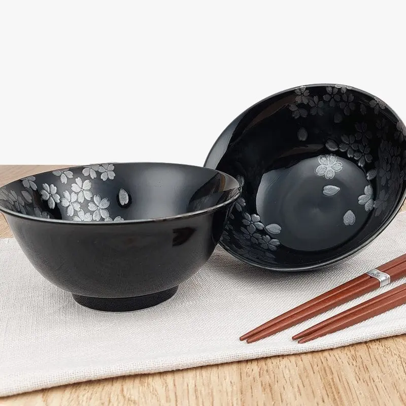 2 japanilaisen Hanami-kulhon sarja