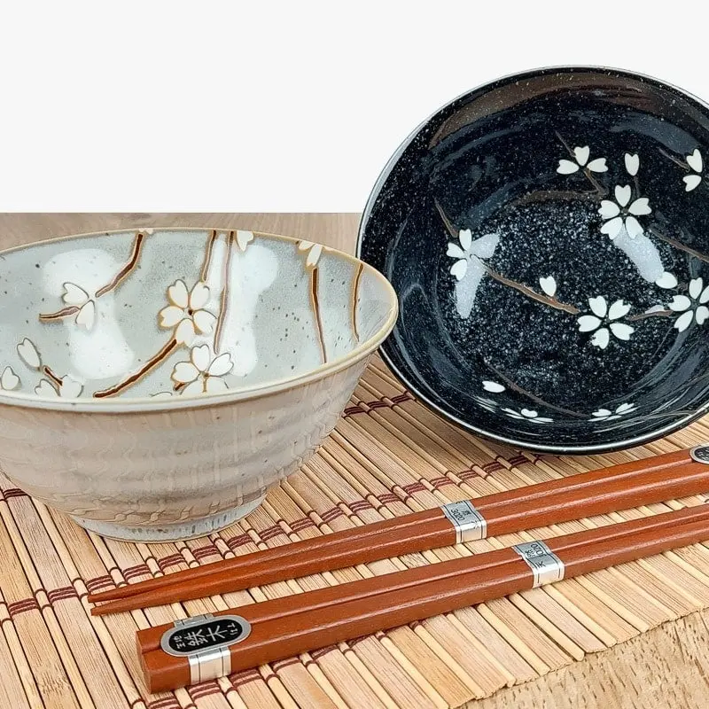 2 japanilaisen kirsikkakulhon sarja
