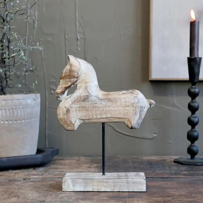 Chic Antique puuhevonen jalustalla 23*17*6cm, nature