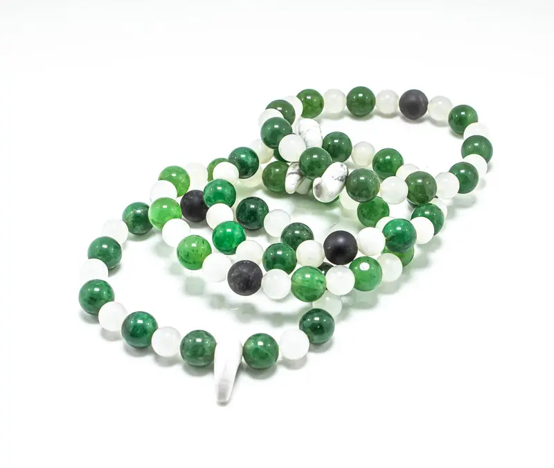 Howlite claw Bracelet