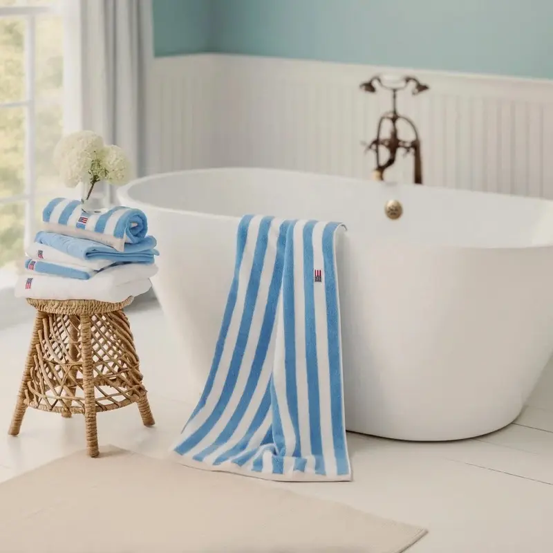 Lexington raidallinen pyyhe 70*130cm, sininen/valkoinen/beige