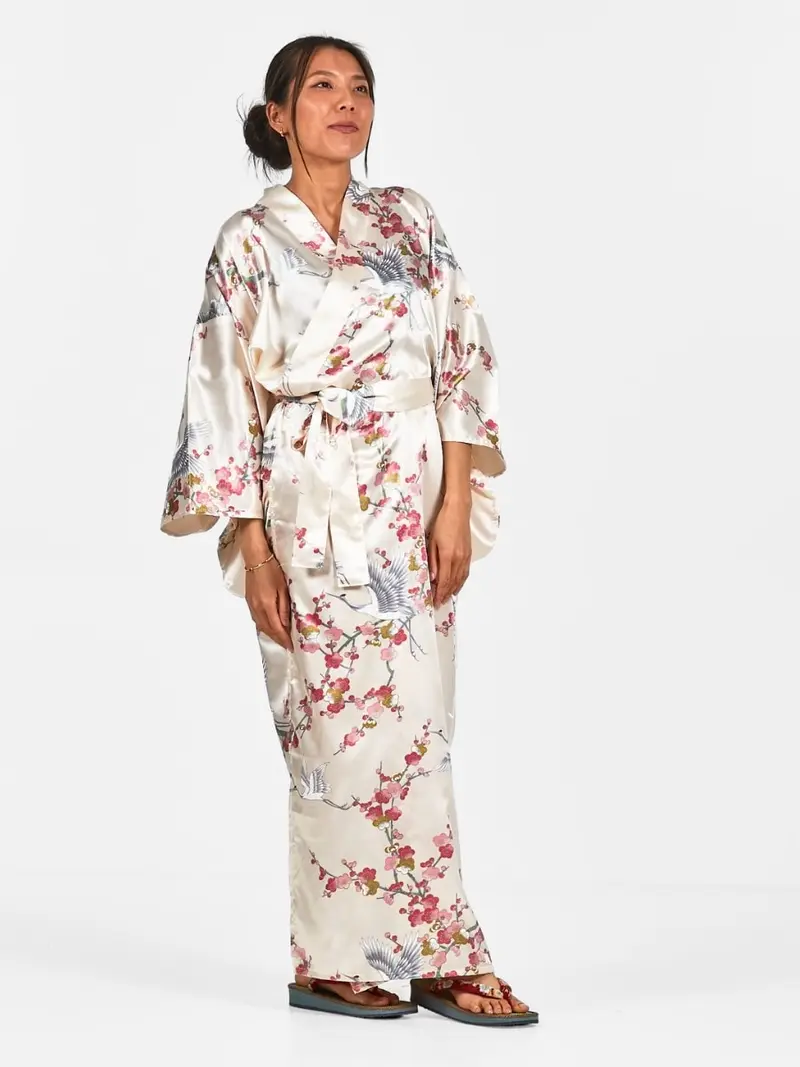 Naisten japanilainen Kimono Ume to Tsuru