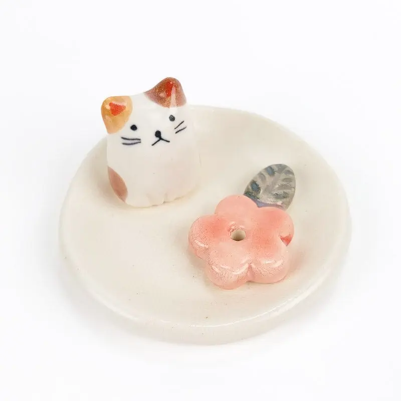 Neko Sakura Japanilainen suitsukkeen pidike
