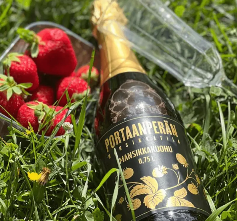 Portaanperän Mansikkakuohu 0,75l