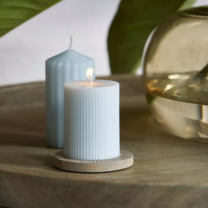 Rivièra Maison Fine Rib Pillar Candle light blue 7*9cm