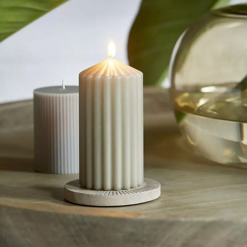 Rivièra Maison Rib Pillar Candle flax 7*13cm