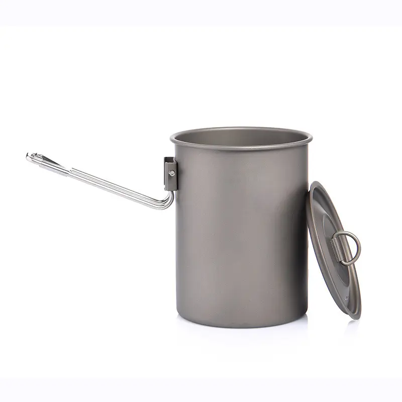 Titaaninen retkiastia 900 ml